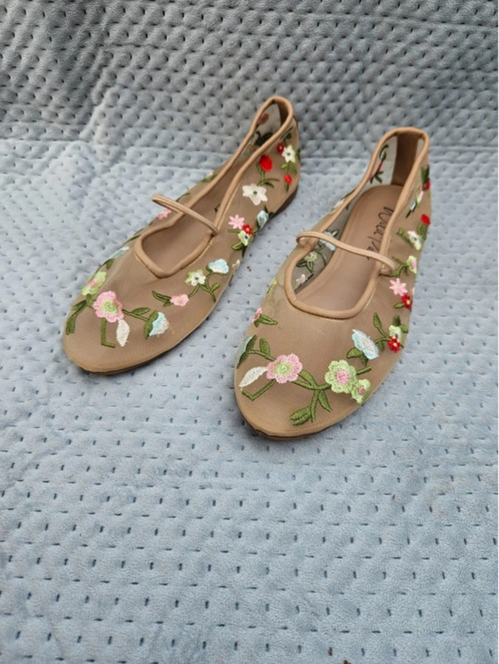 Wild Pair Women’s Size 7 Nude Mesh Floral Embroidered Mary Jane Ballet Flats